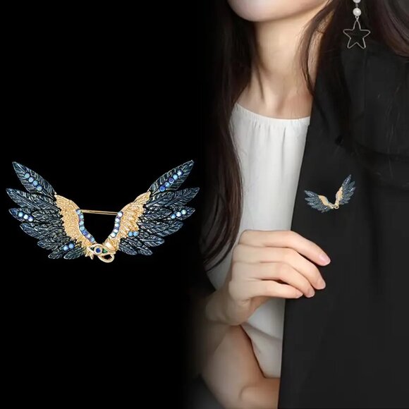 NWOT - Eye-Catching Angel Wings Colorful Rhinestones  - with combo display case - Picture 3 of 4